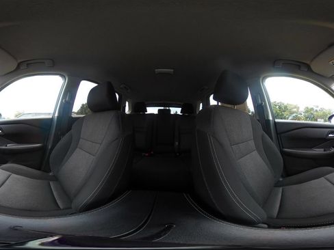Used 2025 Nissan Rogue SV FWD image 44