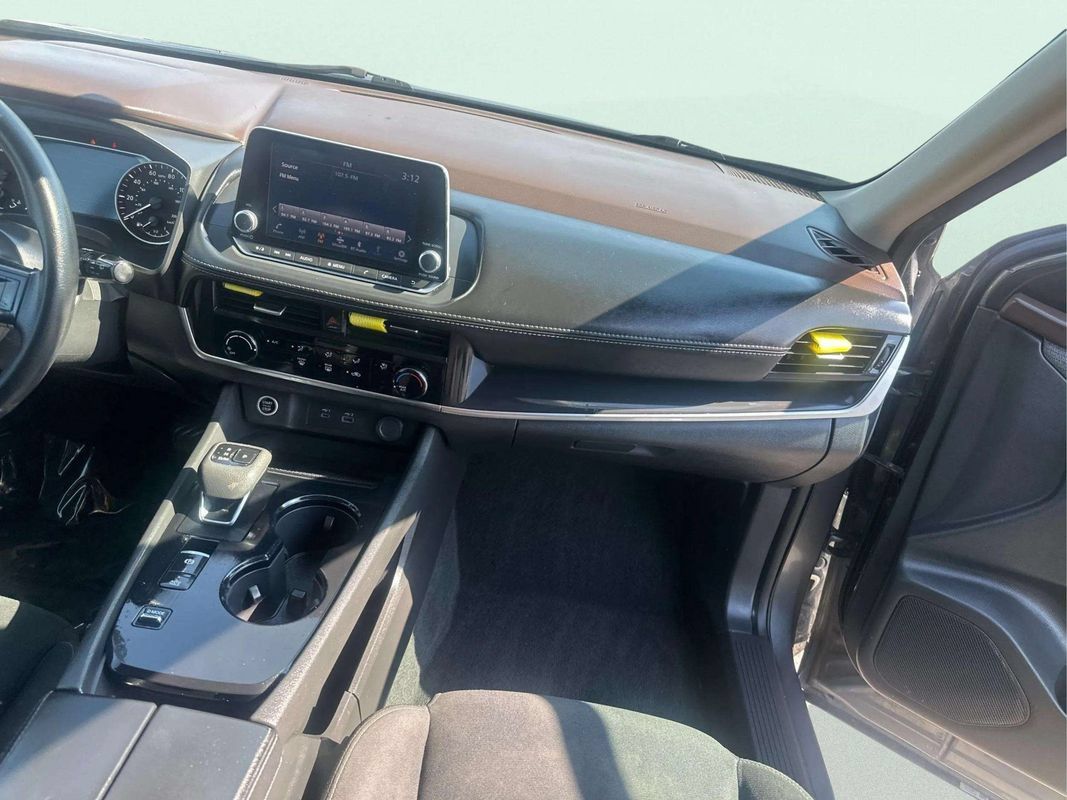 Used 2023 Nissan Rogue S FWD image 10
