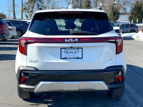 Certified 2024 Kia Seltos EX image 6