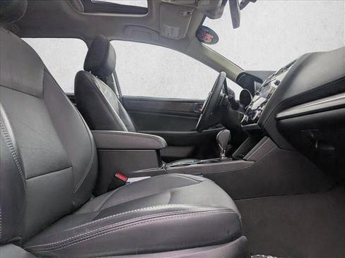 Used 2018 Subaru Outback 3.6R Limited image 21