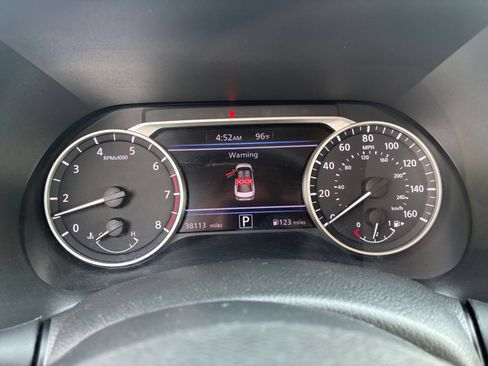 Used 2025 Nissan Sentra SV FWD image 34