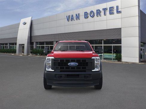 New 2025 Ford F550 4x4 Regular Cab Super Duty image 6