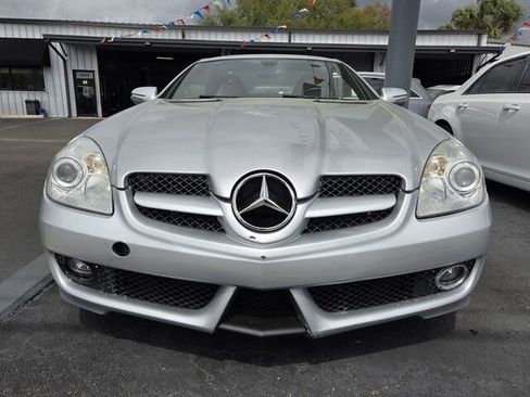 Used 2009 Mercedes-Benz SLK 300 image 2