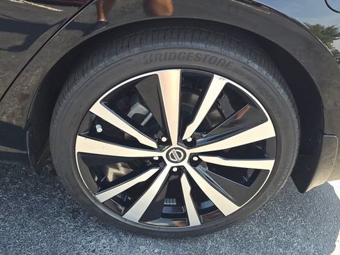 Used 2022 Nissan Altima 2.5 SR FWD image 14