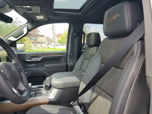 New 2026 Chevrolet Trax LT FWD image 16