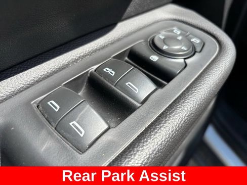 Used 2021 GMC Terrain SLE w/ Driver Convenience Package AWD/4WD image 17