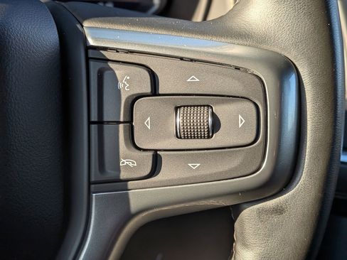 Used 2024 Chevrolet Suburban Premier image 23