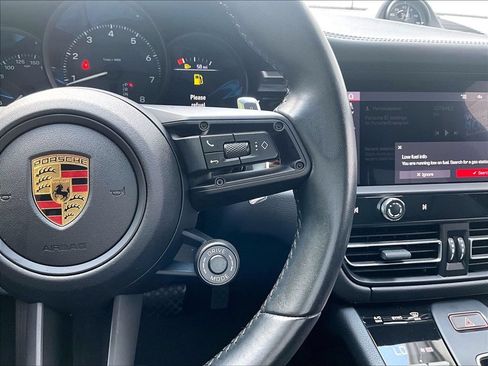Certified 2023 Porsche Macan AWD/4WD image 24