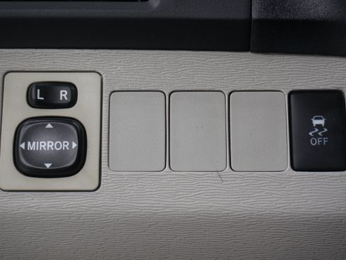 Used 2010 Toyota Venza FWD image 19