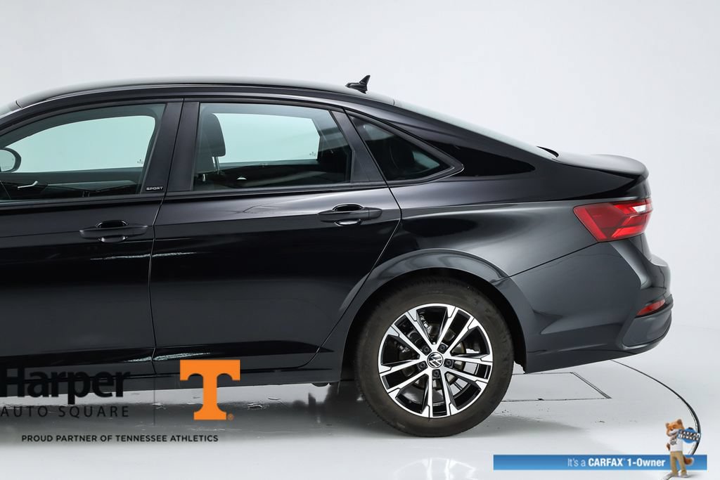 Used 2025 Volkswagen Jetta Sport FWD image 40