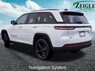 Used 2023 Jeep Grand Cherokee Limited w/ Luxury Tech Group II video 2