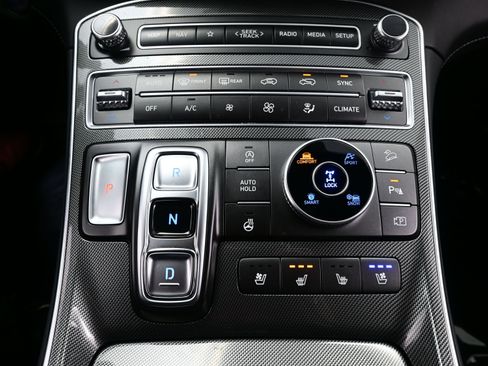 Certified 2023 Hyundai Santa Fe Limited image 22