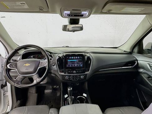 Used 2018 Chevrolet Traverse Premier w/ Driver Confidence II Package FWD image 3