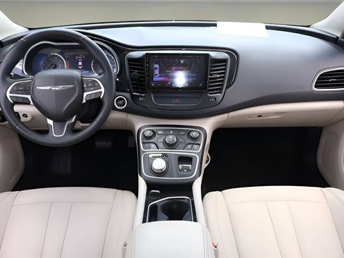 Used 2015 Chrysler 200 C FWD image 13