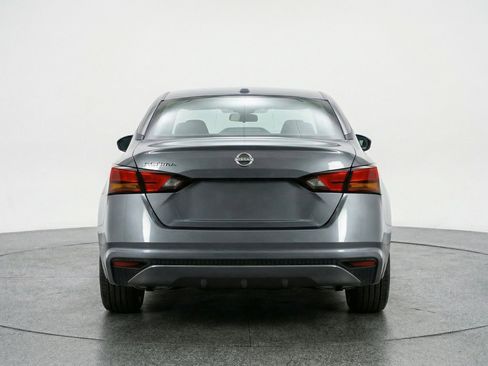 Used 2025 Nissan Altima 2.5 SV FWD image 6