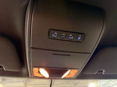 Used 2018 Dodge Grand Caravan SXT FWD image 27