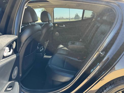 Used 2019 Kia Stinger Premium image 28
