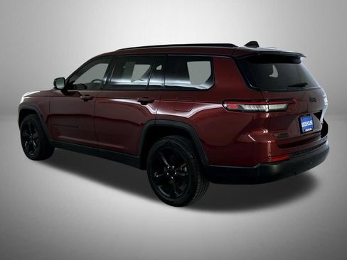 Used 2022 Jeep Grand Cherokee L Limited w/ Black Appearance Package AWD/4WD image 8