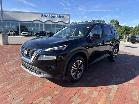 Used 2023 Nissan Rogue SV FWD image 1