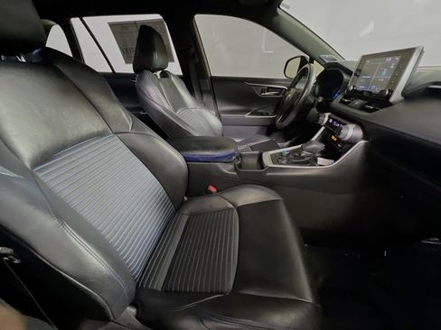 Used 2019 Toyota RAV4 XSE image 31