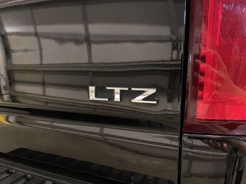 Used 2020 Chevrolet Silverado 2500 LTZ w/ LTZ Convenience Package AWD/4WD image 23