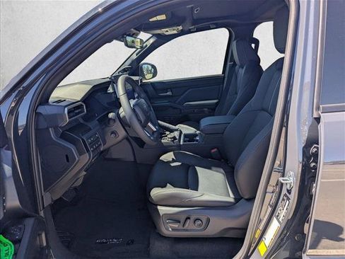 Used 2026 Toyota 4Runner Limited AWD/4WD image 4
