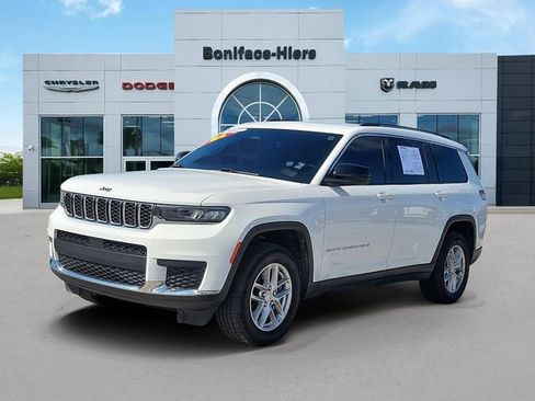 Used 2023 Jeep Grand Cherokee L Laredo RWD image 3