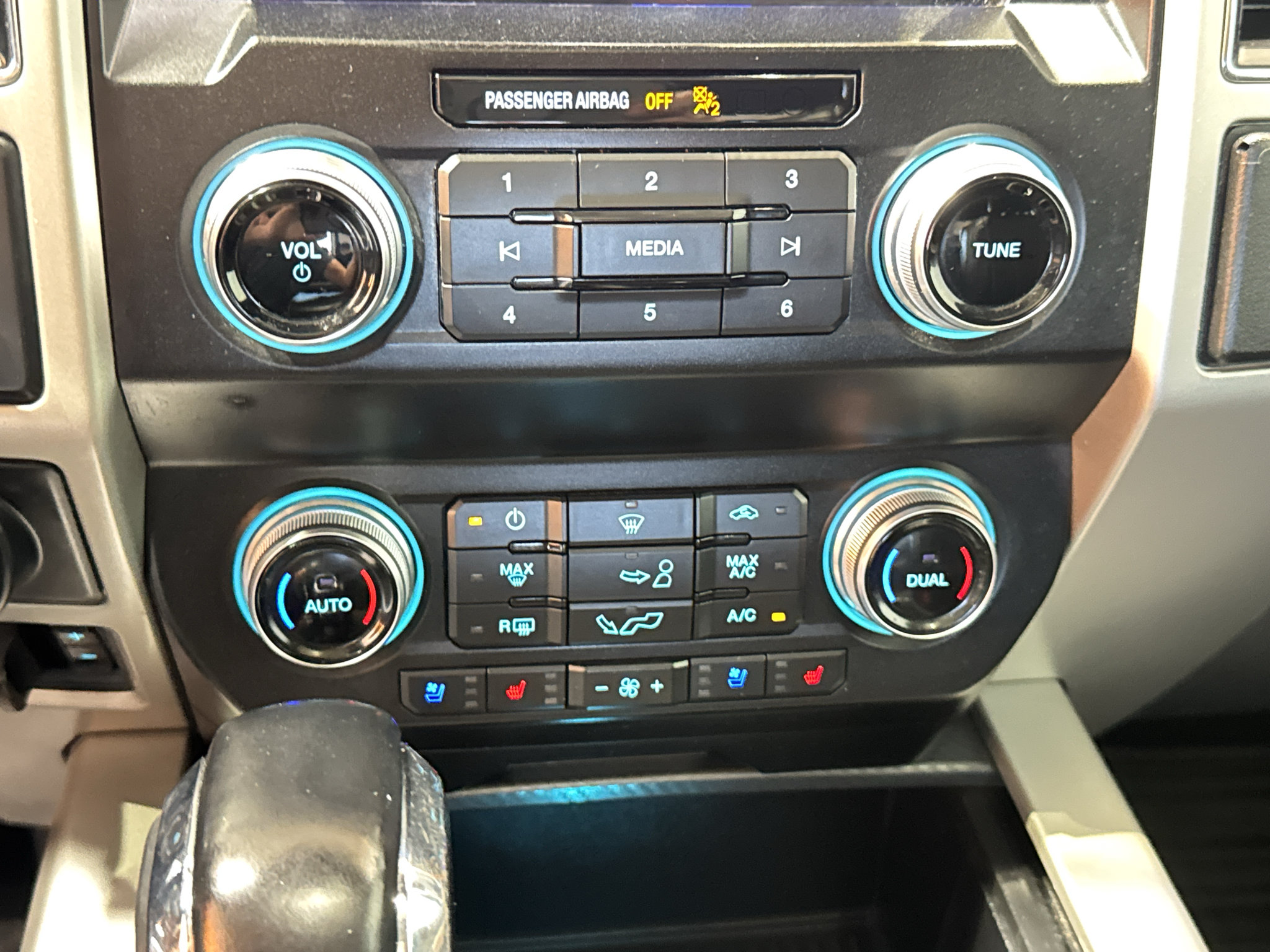 Used 2020 Ford F150 Lariat w/ Equipment Group 502A Luxury AWD/4WD image 31