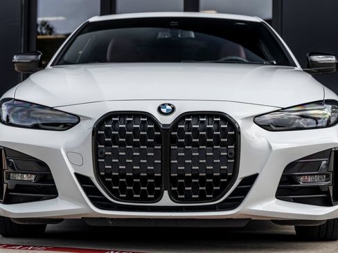 Used 2024 BMW 430i Coupe w/ M Sport Package RWD image 4
