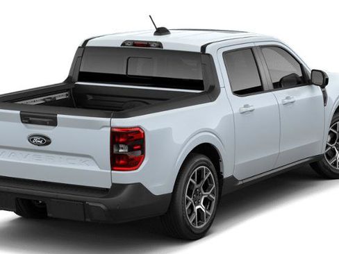 New 2026 Ford Maverick Lariat image 3