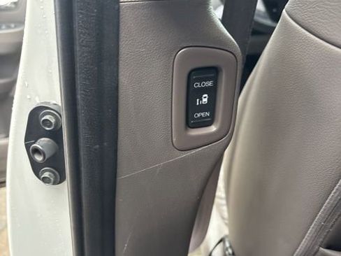 Used 2015 Honda Odyssey EX-L image 27