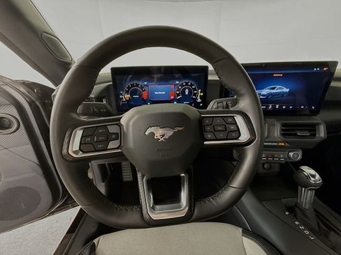 Used 2024 Ford Mustang Coupe RWD image 11