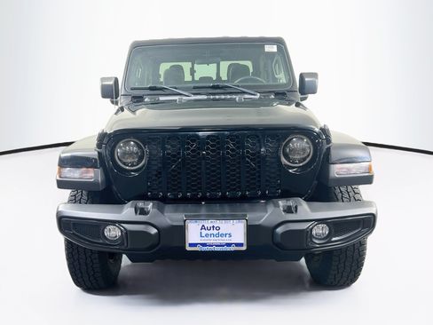 Used 2023 Jeep Gladiator Sport AWD/4WD image 2