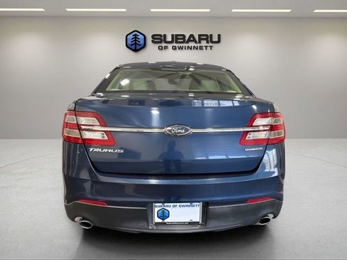 Used 2017 Ford Taurus SE image 4