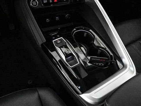 Certified 2025 Audi Q5 Premium w/ Convenience Package image 12