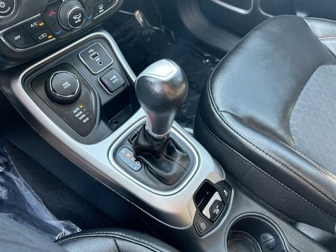 Used 2018 Jeep Compass Latitude w/ Popular Equipment Group AWD/4WD image 21