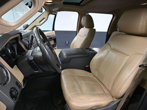 Used 2011 Ford F250 Lariat w/ Lariat Interior Pkg AWD/4WD image 22