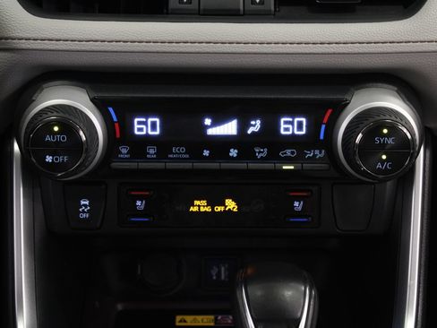 Used 2023 Toyota RAV4 Limited AWD/4WD image 29