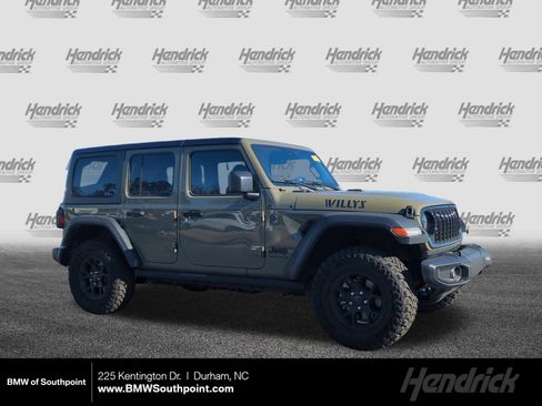 Used 2025 Jeep Wrangler Unlimited Sport image 1