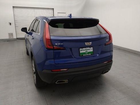 Used 2021 Cadillac XT4 Luxury w/ Cold Weather Package FWD image 6