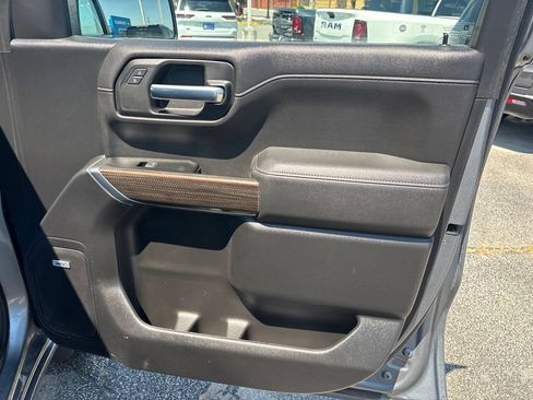 Used 2020 Chevrolet Silverado 1500 LT Trail Boss AWD/4WD image 46