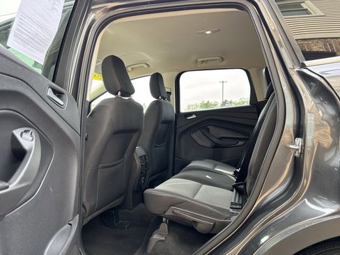 Used 2018 Ford Escape SE FWD image 10