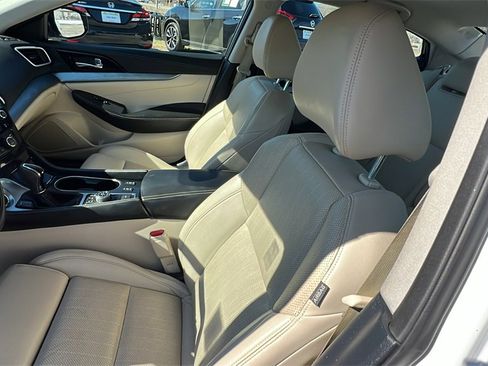 Used 2016 Nissan Maxima 3.5 SV w/ Interior Lighting Package image 14