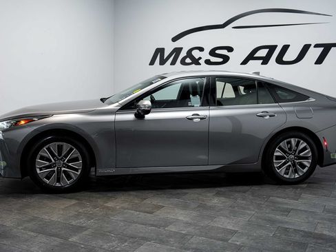Used 2023 Toyota Mirai w/ Advanced Technology Package RWD image 3