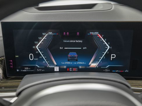 Used 2023 BMW X7 xDrive40i w/ Executive Package image 21