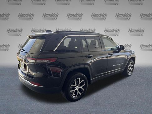 Used 2025 Jeep Grand Cherokee Limited AWD/4WD image 9