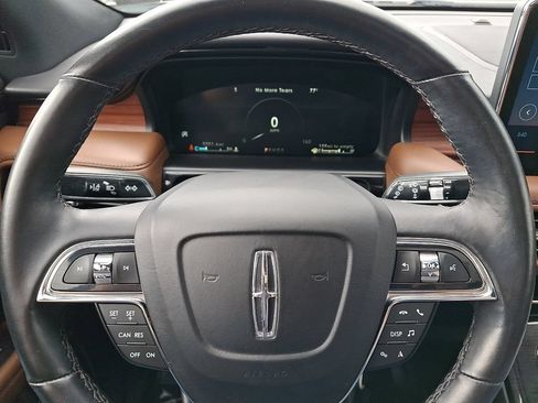 Certified 2023 Lincoln Nautilus Reserve AWD/4WD image 20