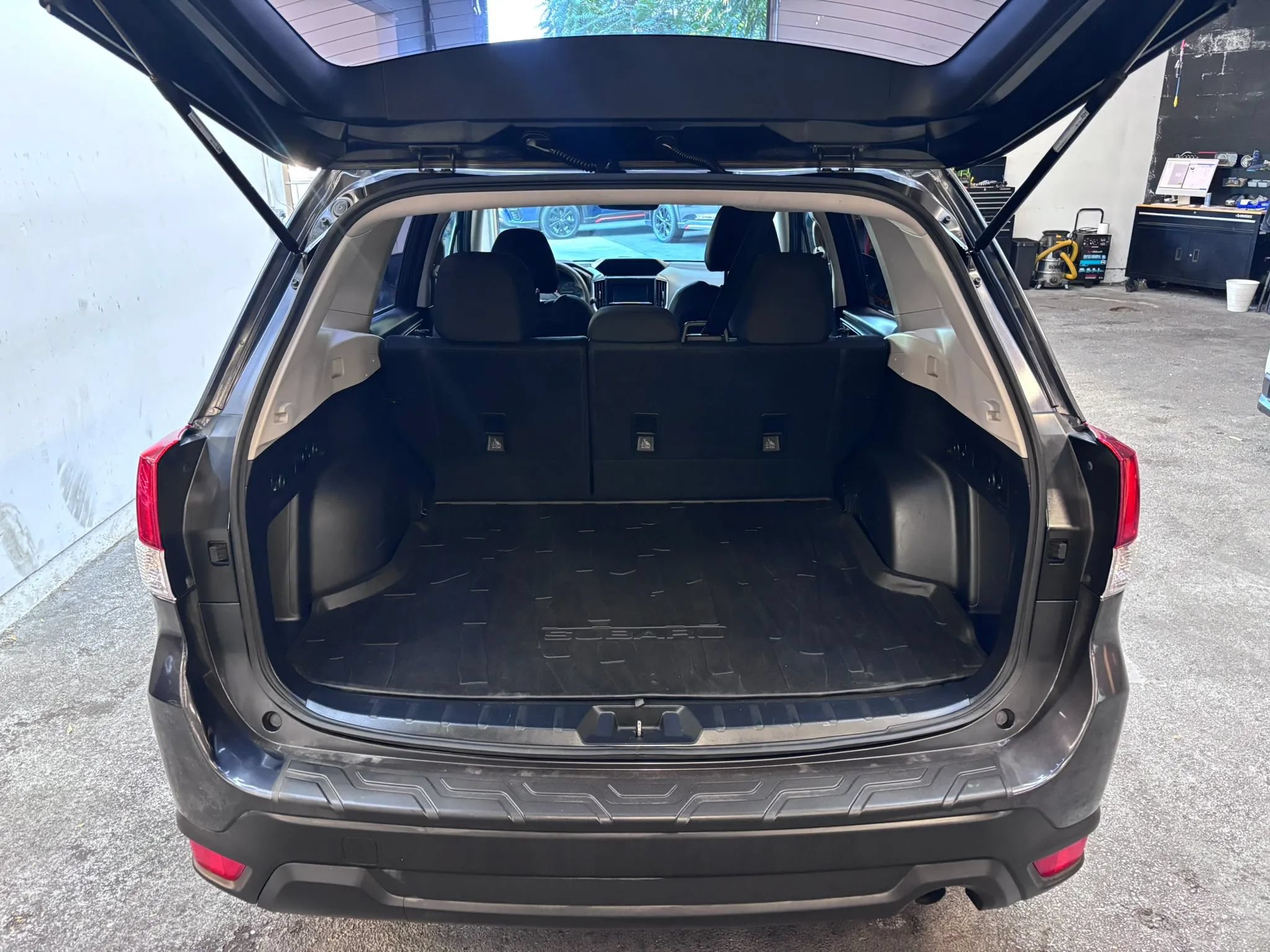 Used 2019 Subaru Forester AWD/4WD image 22