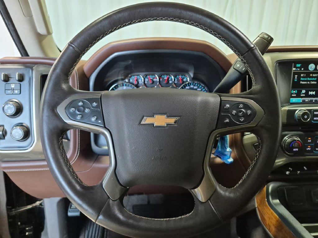 Used 2018 Chevrolet Silverado 1500 High Country AWD/4WD image 31