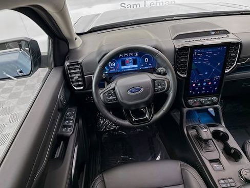 Used 2024 Ford Ranger Lariat w/ Trailer Tow Package image 23